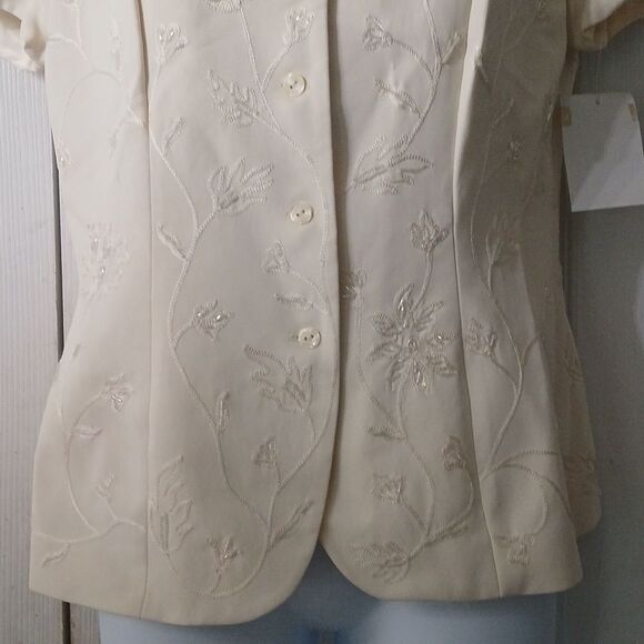 Jones New York embroidered beaded vintage button fitted blouse Sz 4 NWT - Picture 2 of 6
